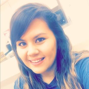 Meet your Posher, Valeria